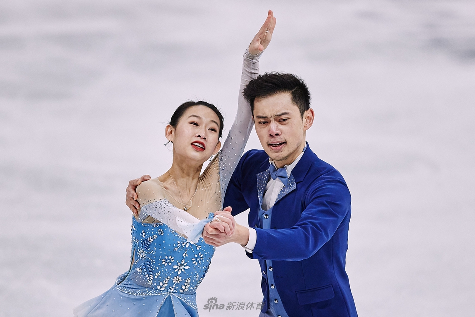 彭程/金杨短节目第五 比赛服出状况