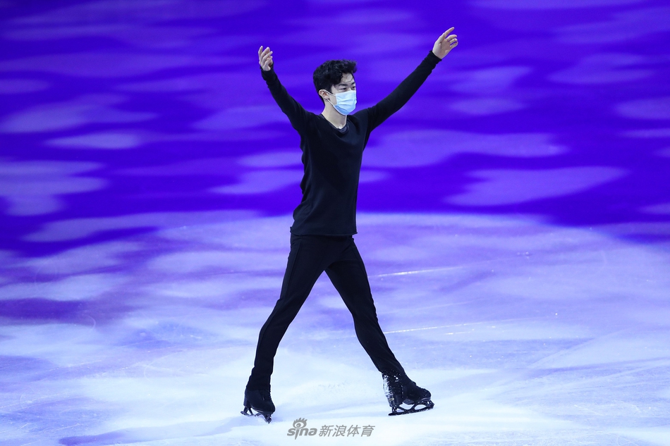 花滑世锦赛陈巍三连冠