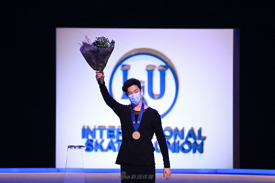 花滑世锦赛陈巍三连冠