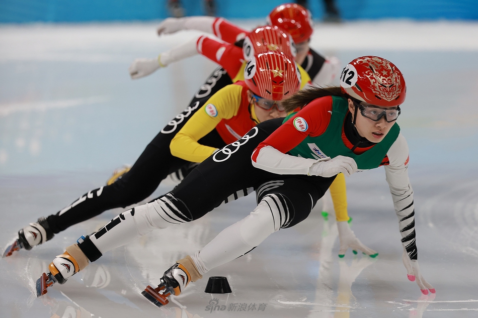 武大靖领衔冬奥短道速滑测试活动