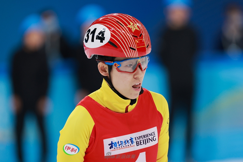 武大靖领衔冬奥短道速滑测试活动