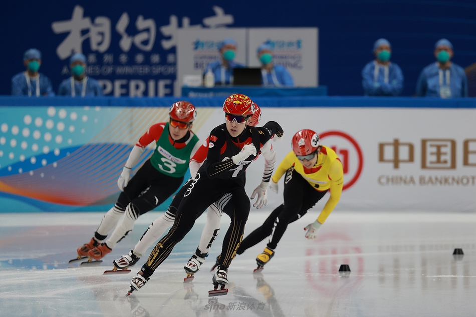 武大靖领衔冬奥短道速滑测试活动