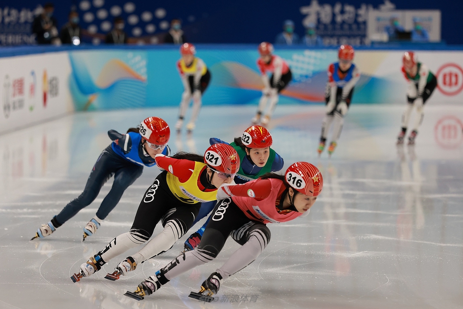 武大靖领衔冬奥短道速滑测试活动
