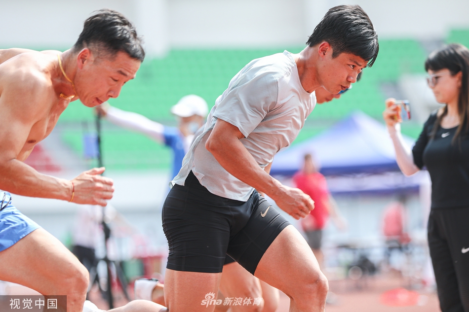 田径分区邀请赛华东赛区 苏炳添谢震业备战