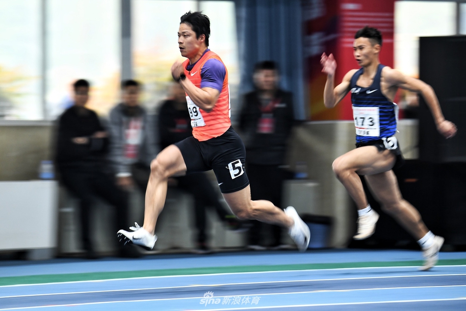 苏炳添在预赛中