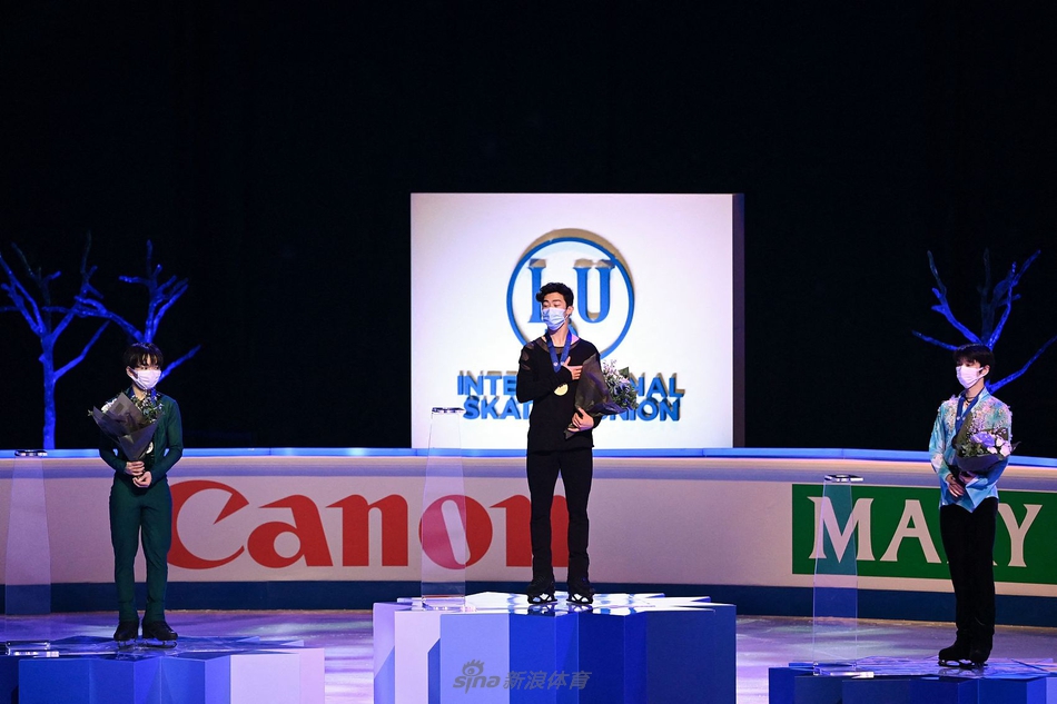 花滑世锦赛羽生结弦获得铜牌