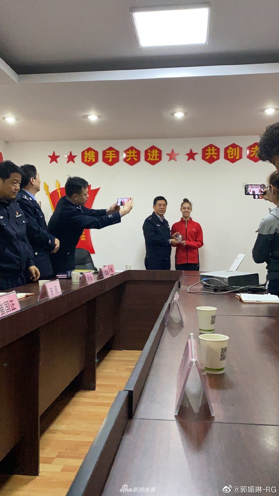 混血艺术体操少女获得中国国籍