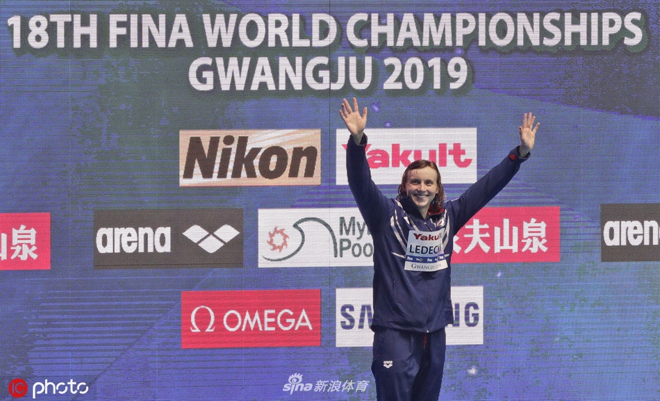 世锦赛女子800自决赛 莱德基夺冠王简嘉禾第6