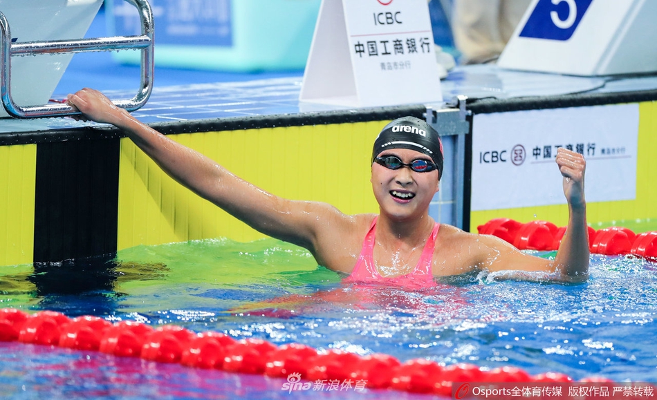 冠军赛王简嘉禾打破女子800米自由泳亚洲纪录