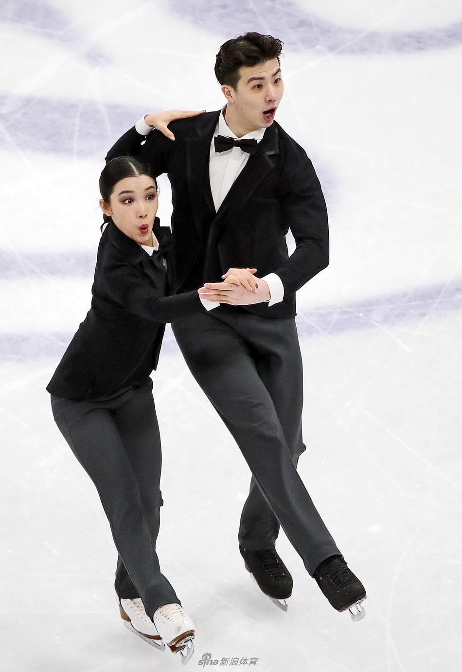 世锦赛王诗h/柳鑫宇演绎《卓别林》