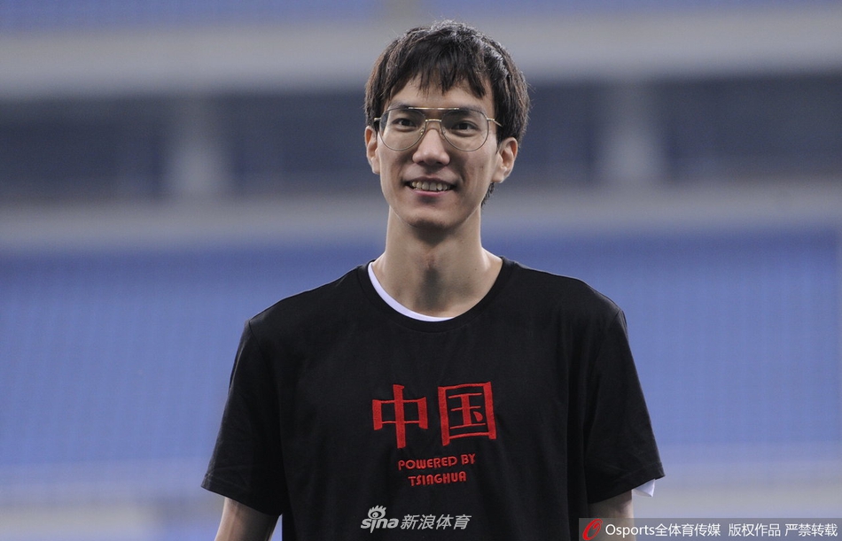 全国田径锦标赛男子跳高王宇夺冠