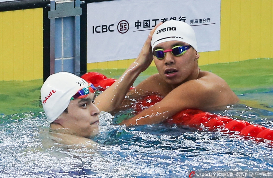 冠军赛孙杨400米自由泳夺冠