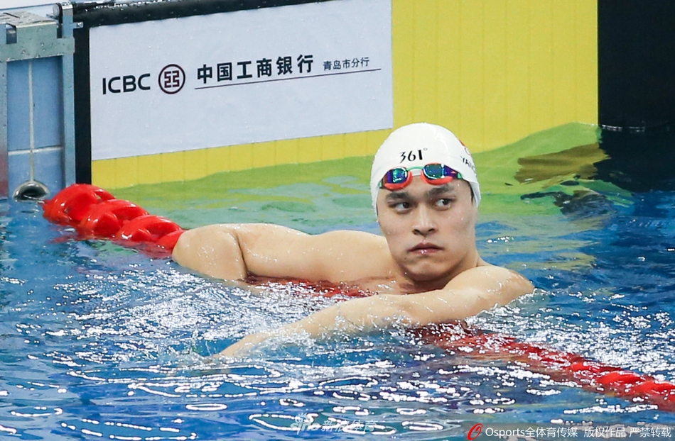 冠军赛孙杨400米自由泳夺冠