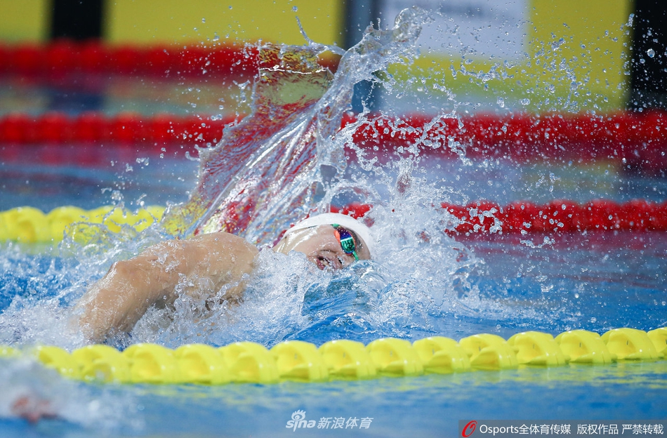 冠军赛男子200米自由泳半决赛孙杨第一