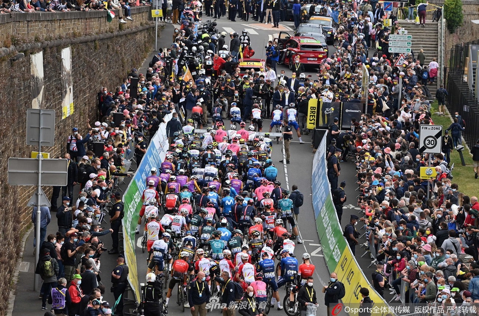 环法第1赛段：选手开始新征程