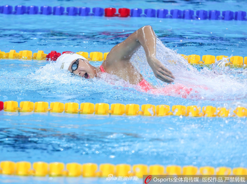 短池游泳世锦赛王简嘉禾领奖