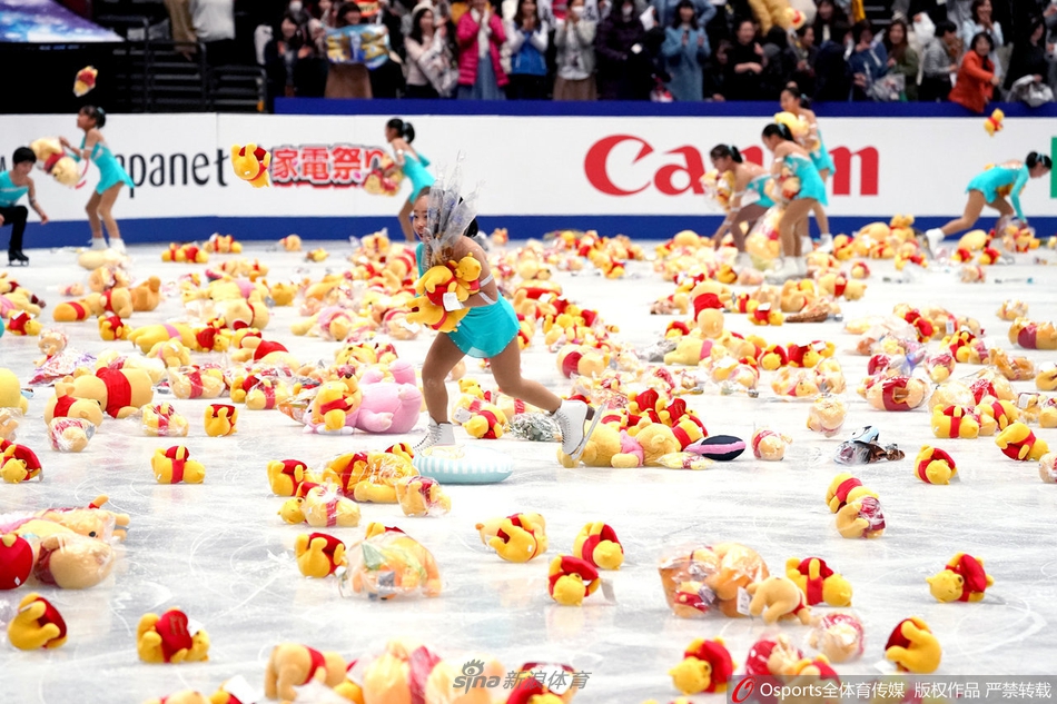 花滑世锦赛羽生结弦破300分摘银