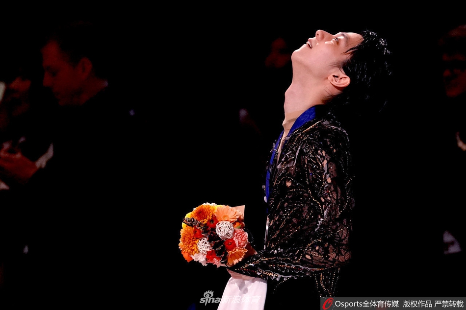 花滑世锦赛羽生结弦破300分摘银