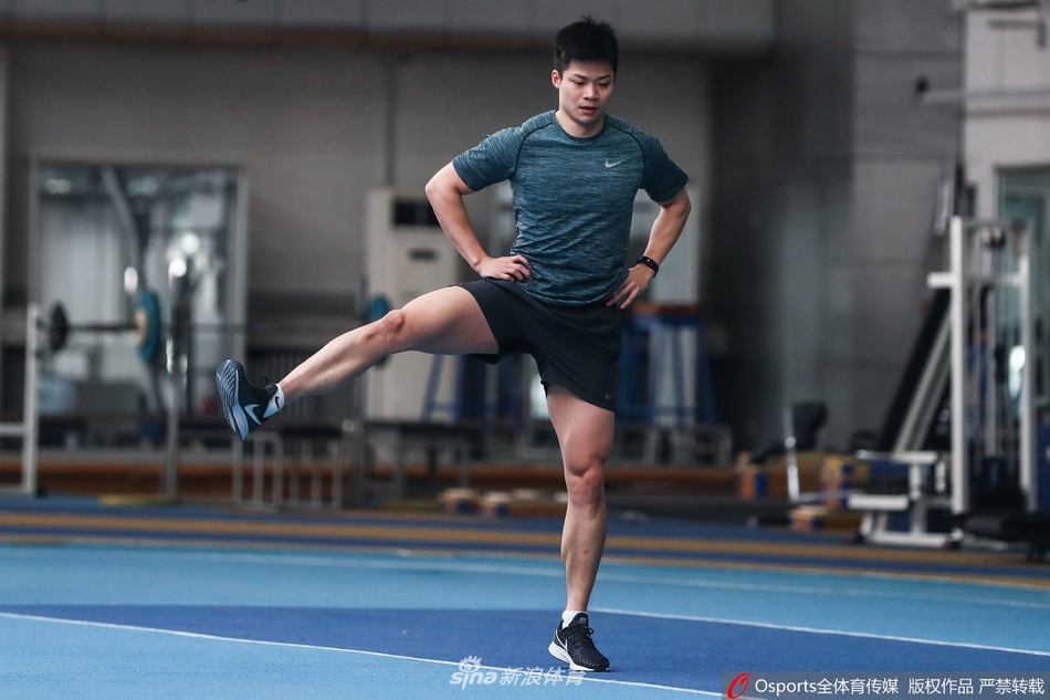 苏炳添备战亚锦赛