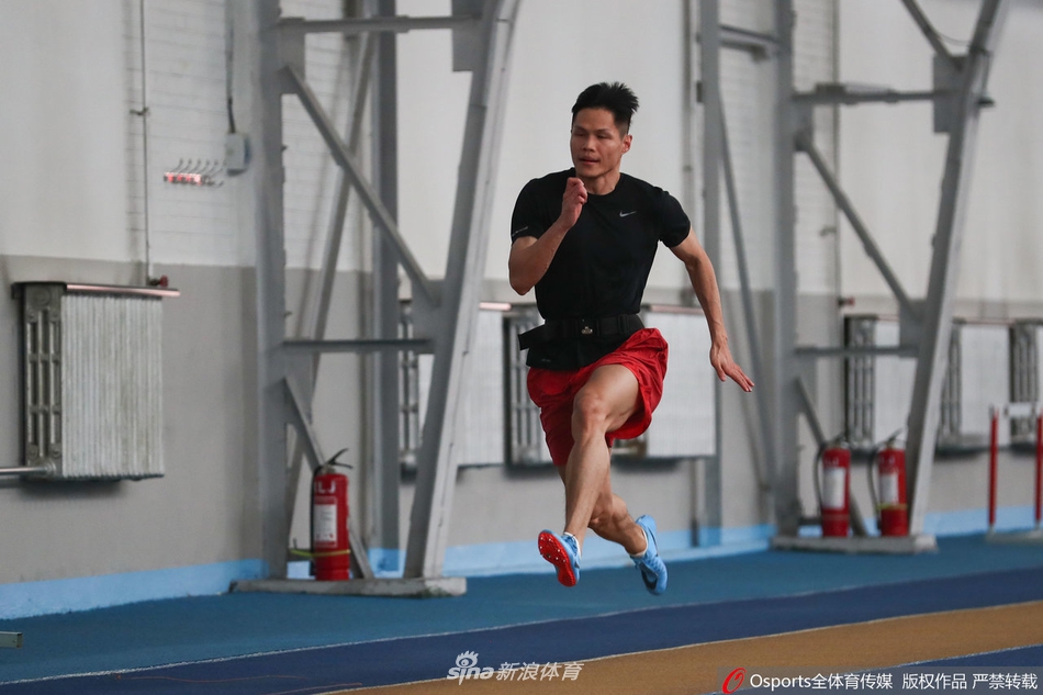 苏炳添备战亚锦赛