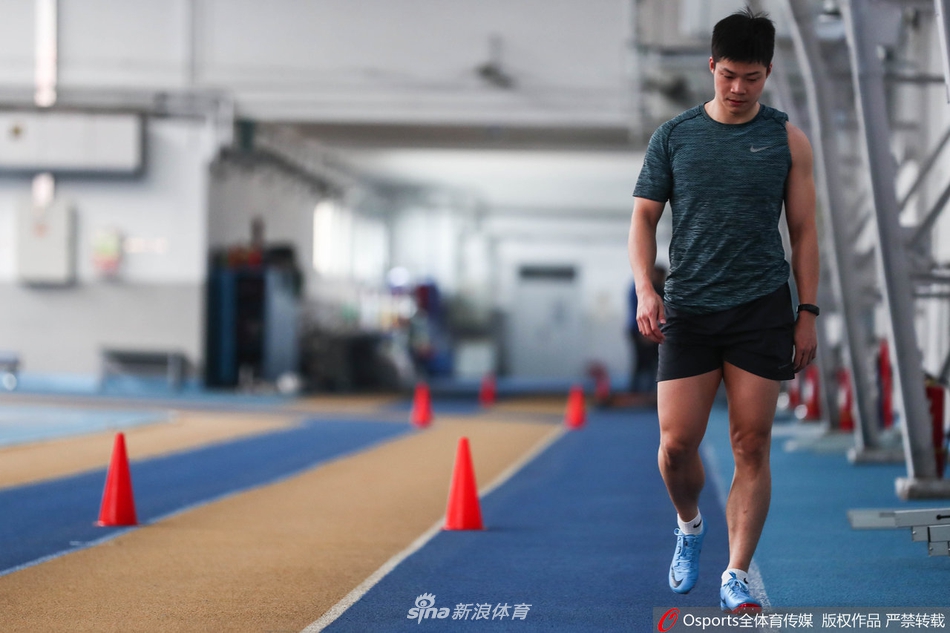 苏炳添备战亚锦赛