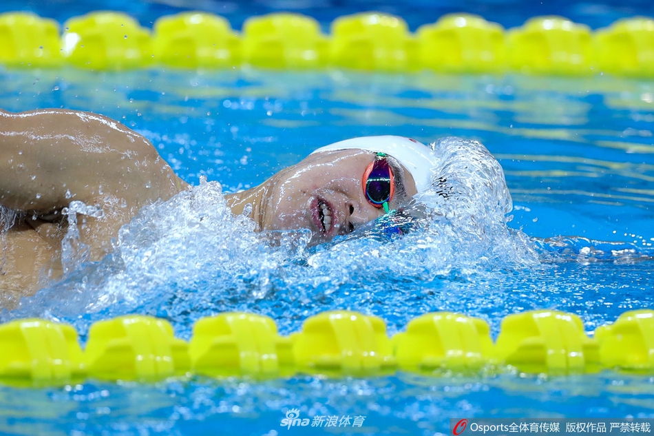 冠军赛男子1500米自由泳孙杨夺冠