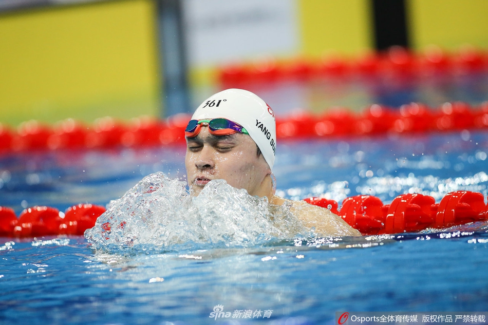 冠军赛男子1500米自由泳孙杨夺冠
