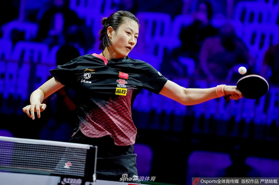 世乒赛女单1/16决赛:丁宁4-0迪亚兹