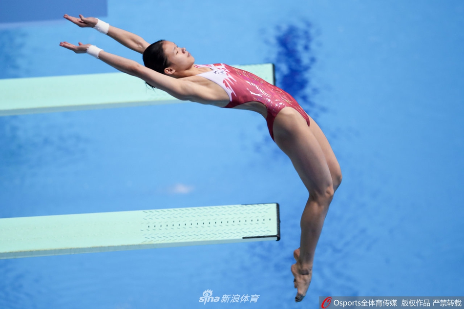 世锦赛跳水混合团体林珊/杨健夺冠