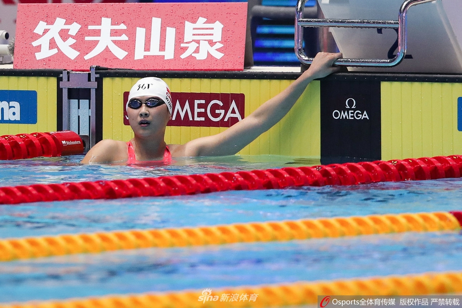 世锦赛女子800自决赛 莱德基夺冠王简嘉禾第6