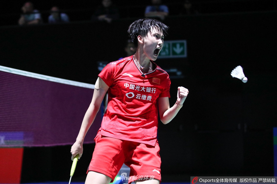 世锦赛女单1/8决赛：陈雨菲2-1李文珊