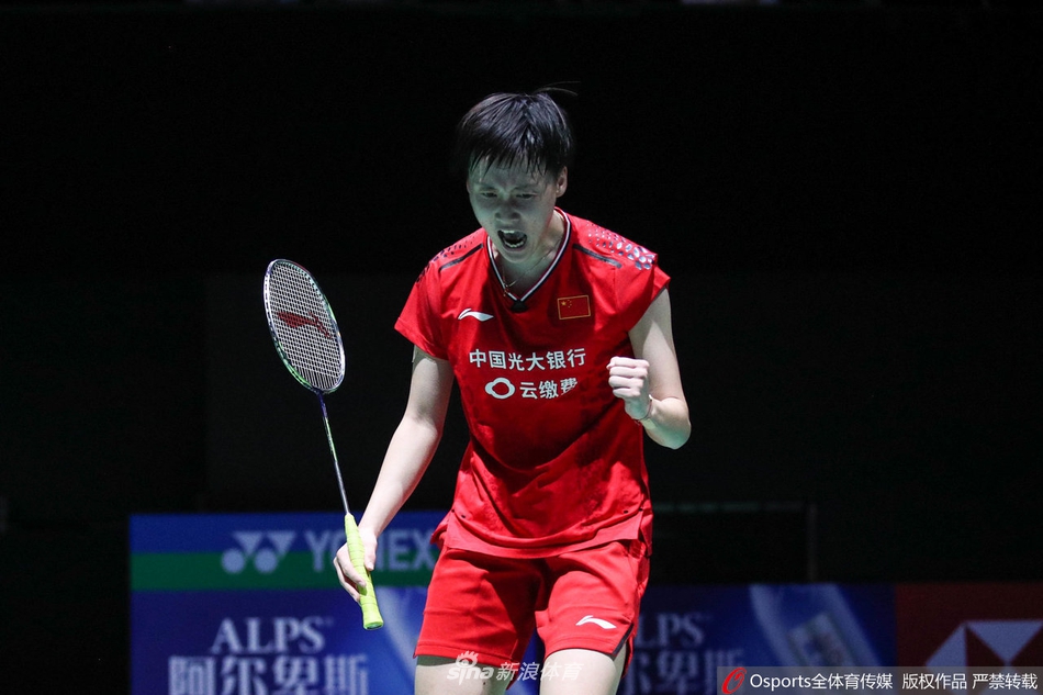 世锦赛女单1/8决赛：陈雨菲2-1李文珊