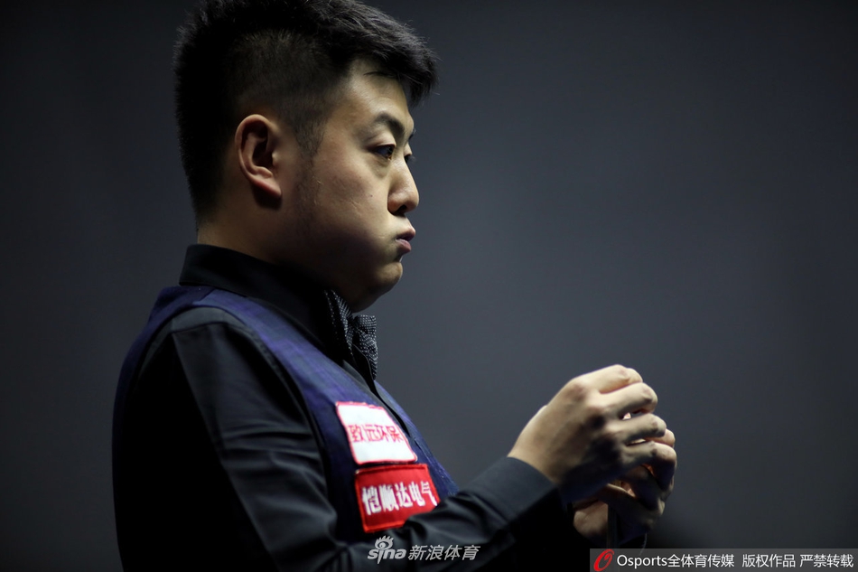 斯诺克世界公开赛第2轮：特鲁姆普5-3梁文博