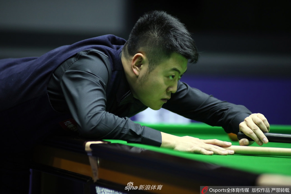 斯诺克世界公开赛第2轮：特鲁姆普5-3梁文博
