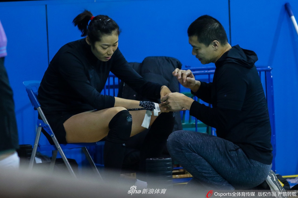 朱婷领衔天津女排备战总决赛第三场