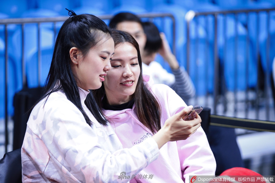 CBA全明星赛张常宁观战