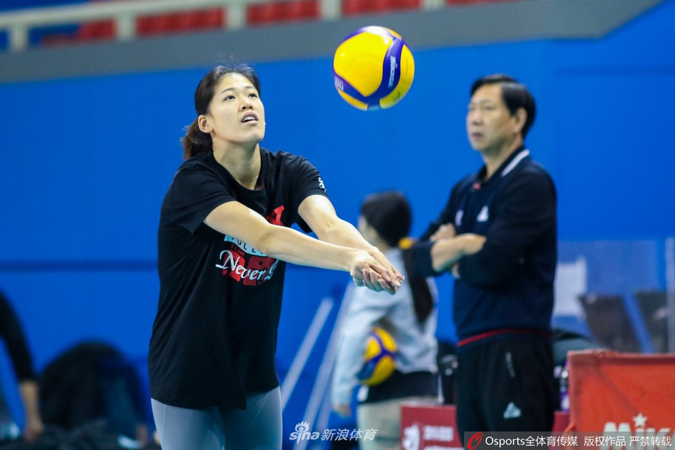 朱婷领衔天津女排备战总决赛第三场