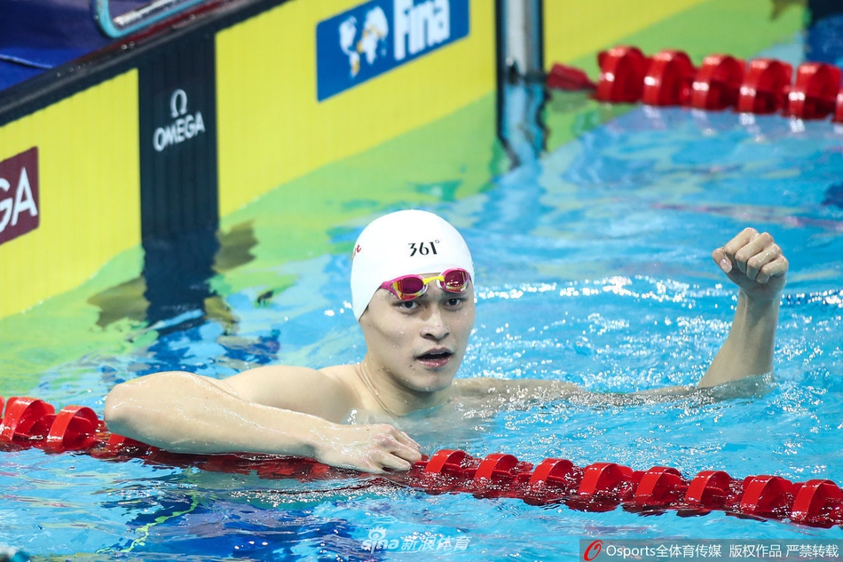 冠军游泳系列赛深圳站 孙杨400米自由泳夺冠