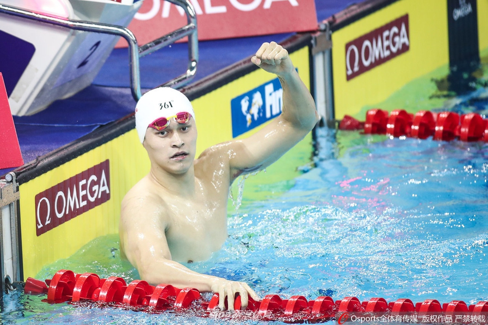 冠军游泳系列赛深圳站 孙杨400米自由泳夺冠