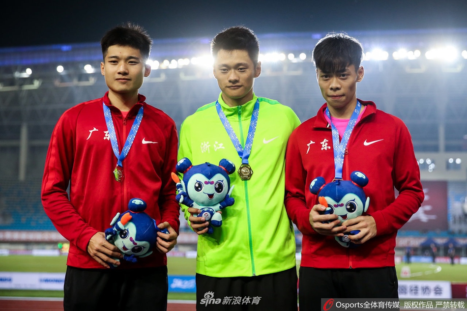 全国田径锦标赛男子100米谢震业夺冠