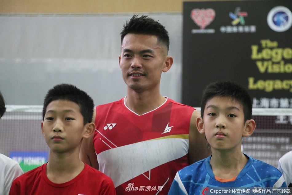 林丹鲍春来王仪涵出席羽球活动