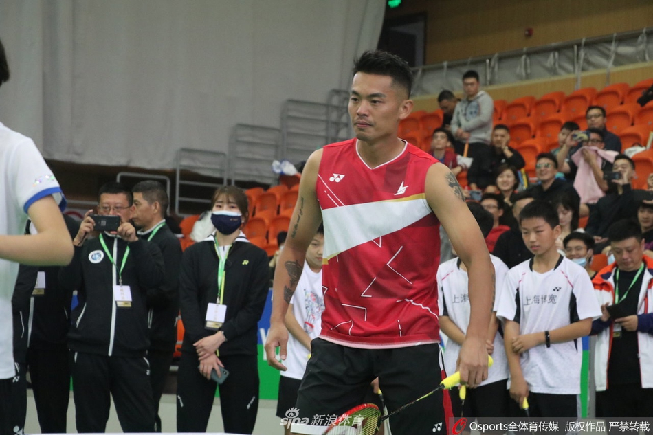 林丹鲍春来王仪涵出席羽球活动