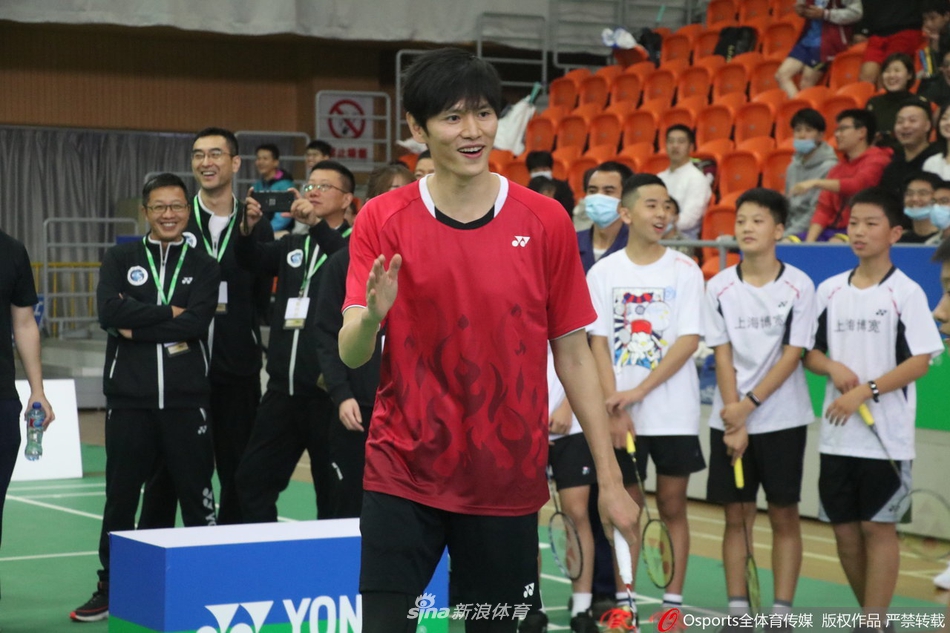 林丹鲍春来王仪涵出席羽球活动