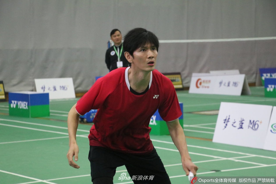 林丹鲍春来王仪涵出席羽球活动