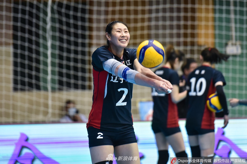 全运女排资格赛河南vs辽宁 朱婷颜妮热身