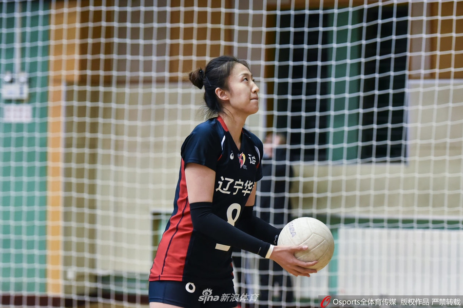 全运女排资格赛河南vs辽宁 朱婷颜妮热身