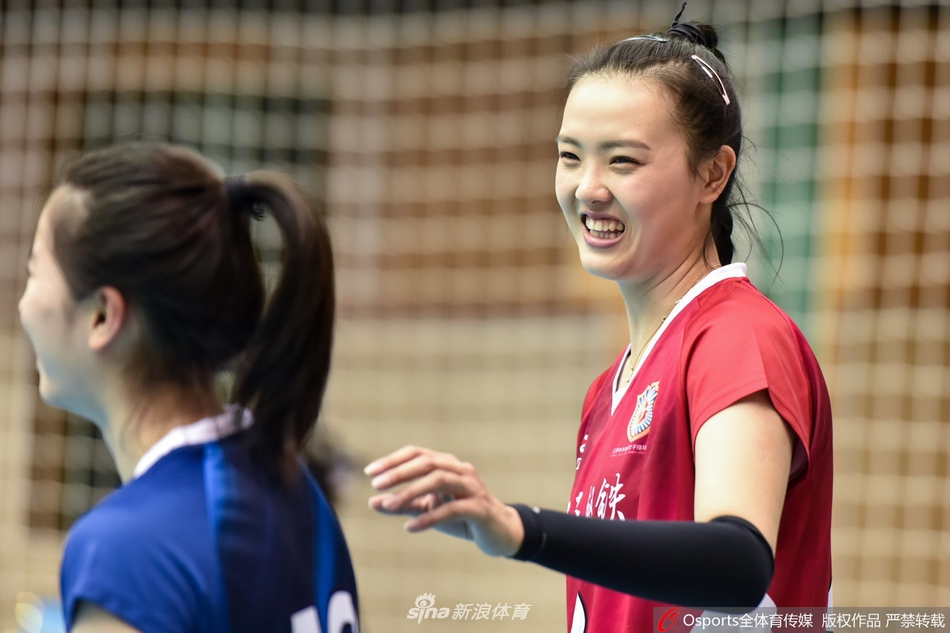 全运女排资格赛江苏3-0澳门