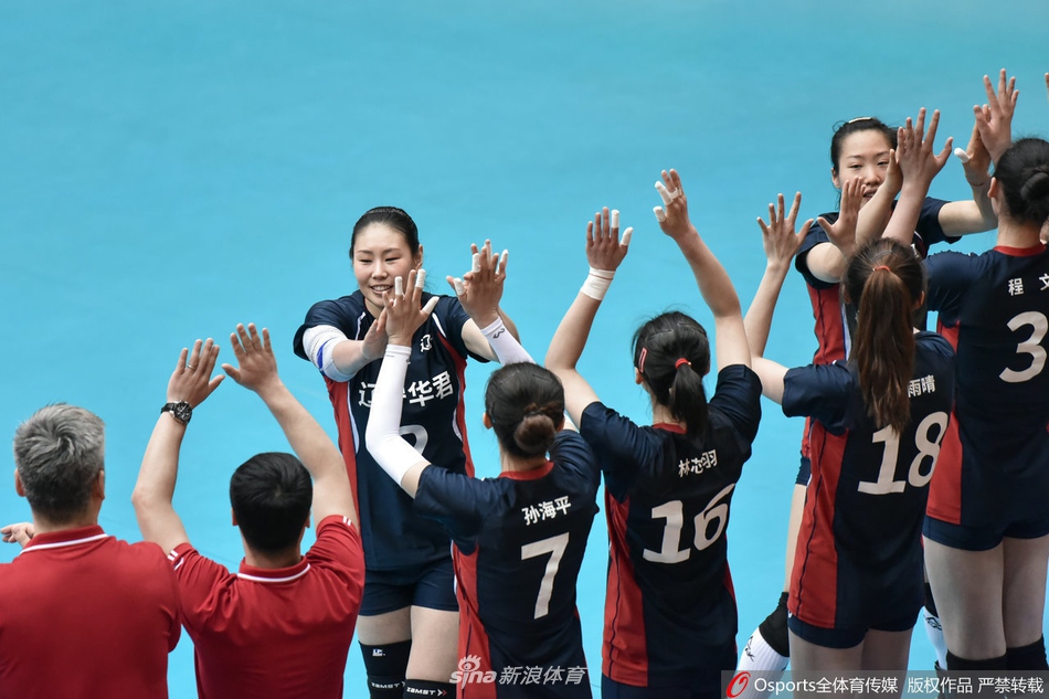 全运女排资格赛辽宁3-0浙江