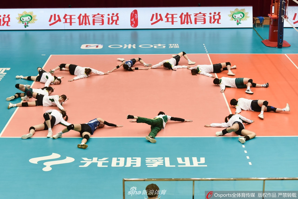 全运女排资格赛江苏3-0澳门