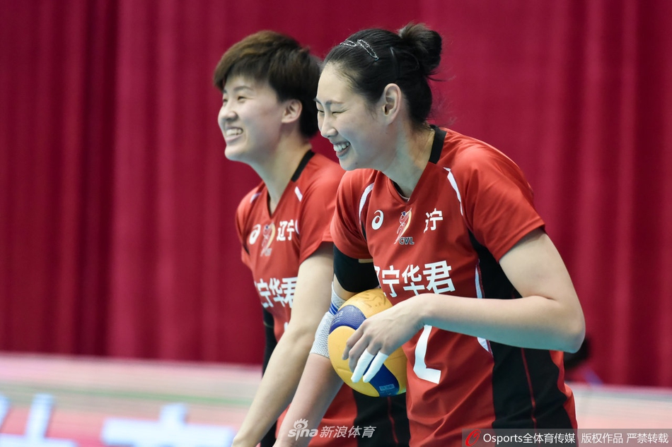 全运女排资格赛辽宁3-0河北